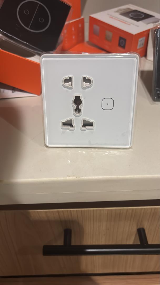 Smart sockets